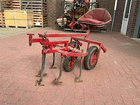 Getrokken 5-tands rijenschoffel met bestuurderszitplaats - afbeelding 2 van  7