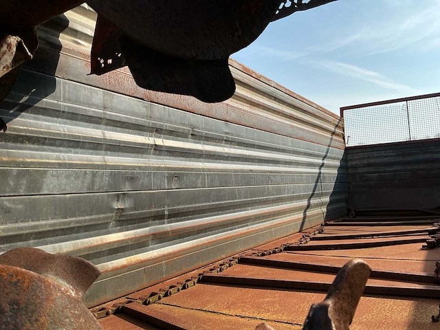 Getrokken enkelassige meststrooier - afbeelding 10 van  20