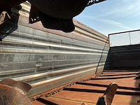 Getrokken enkelassige meststrooier - afbeelding 10 van  20