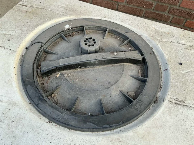 Getrokken landbouwspuit – 1.000 liter – 1.500 mm – polyester – aftakas - afbeelding 2 van  14