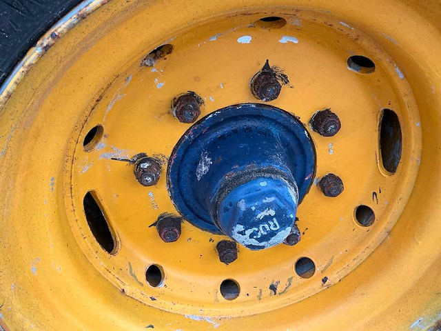 Getrokken mestcontainer 40m3 - afbeelding 6 van  24