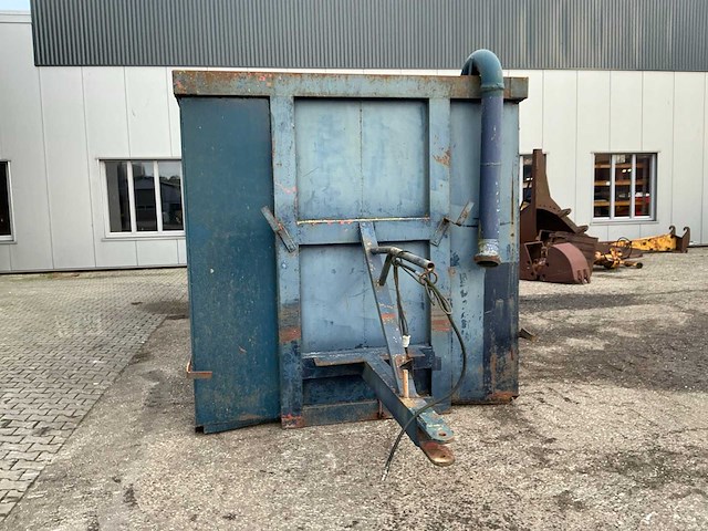 Getrokken mestcontainer 40m3 - afbeelding 8 van  24