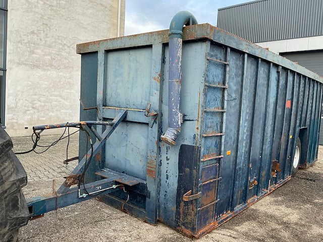 Getrokken mestcontainer 40m3 - afbeelding 21 van  24