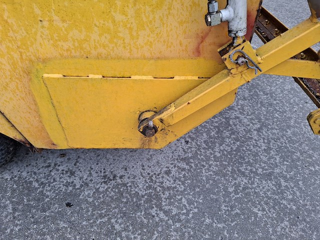 Getrokken veegmachine, schepers, sth 1800, 1999 - afbeelding 13 van  24