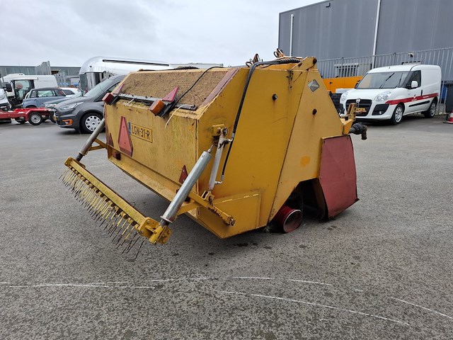 Getrokken veegmachine, schepers, sth 1800, 1999 - afbeelding 18 van  24