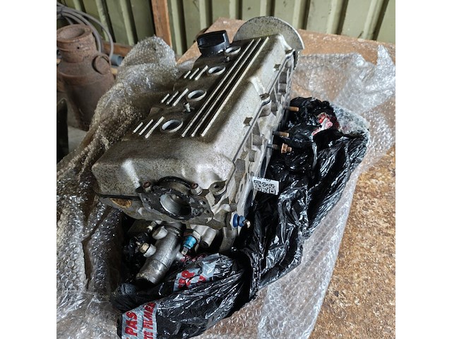 Getunede cilinderkop voor vw 1600, vw, golf 1600 - afbeelding 2 van  4