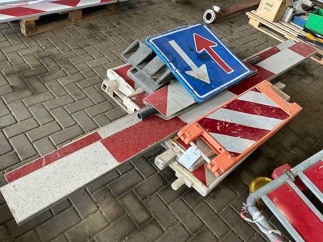 Gevarenborden - afbeelding 1 van  3