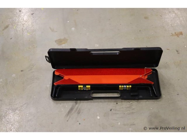 Gevarendriehoek in opbergkoffer - afbeelding 1 van  2