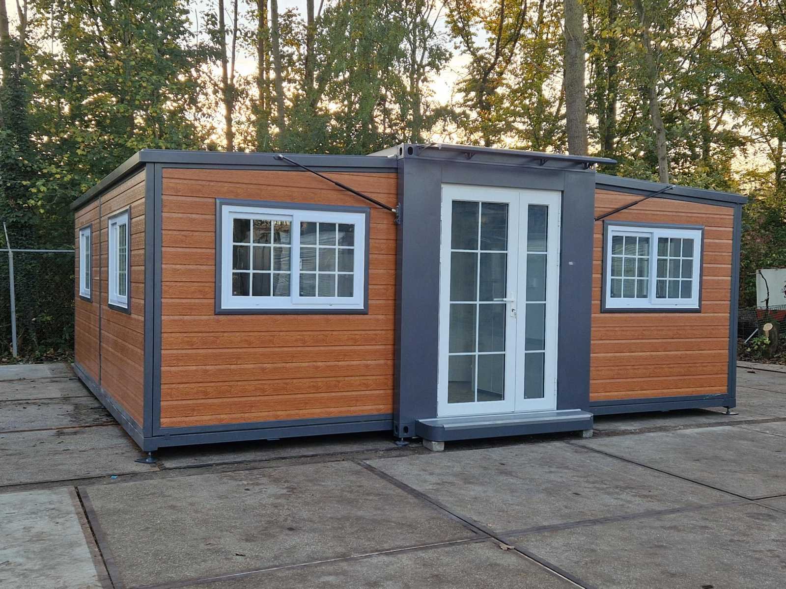 Gevelbekleding, opslagtenten, foodtrucks en stellingen