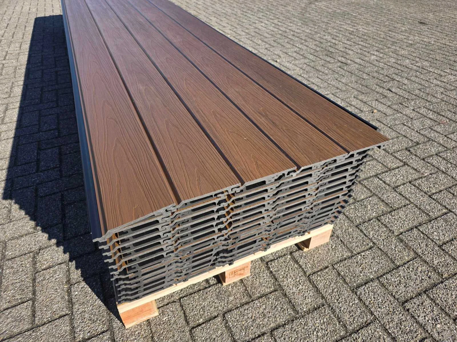 Gevelbekleding, vloeren, schuttingen en wandpanelen