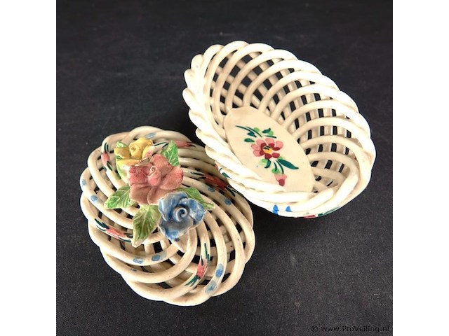 Gevlochten aardewerk dekseldoos - afbeelding 4 van  5