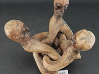 Gevlochten gesneden houten sculptuur - afbeelding 3 van  5