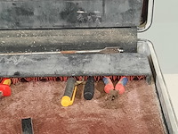 Gevulde gereedschapskoffer, parat - afbeelding 11 van  14