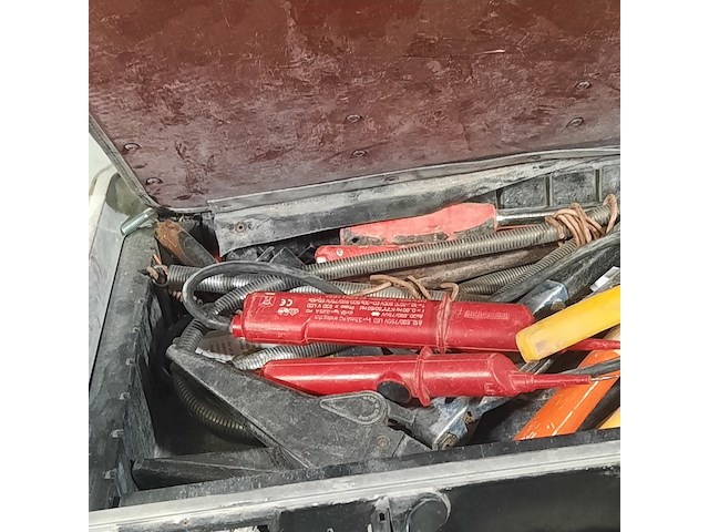 Gevulde gereedschapskoffer, parat - afbeelding 12 van  14