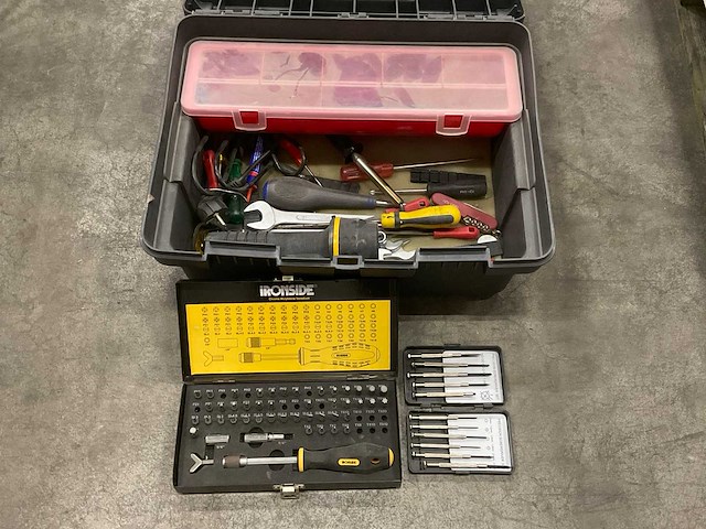 Gevulde gereedschapskoffer - afbeelding 2 van  2