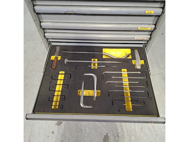 Gevulde gereedschapswagen, lista - afbeelding 3 van  12