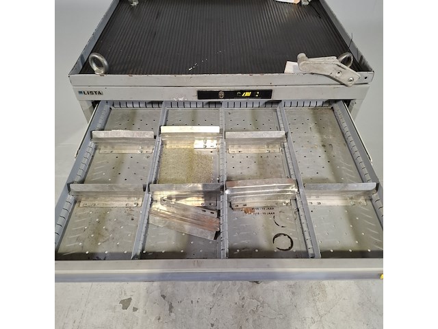 Gevulde gereedschapswagen, lista - afbeelding 8 van  12