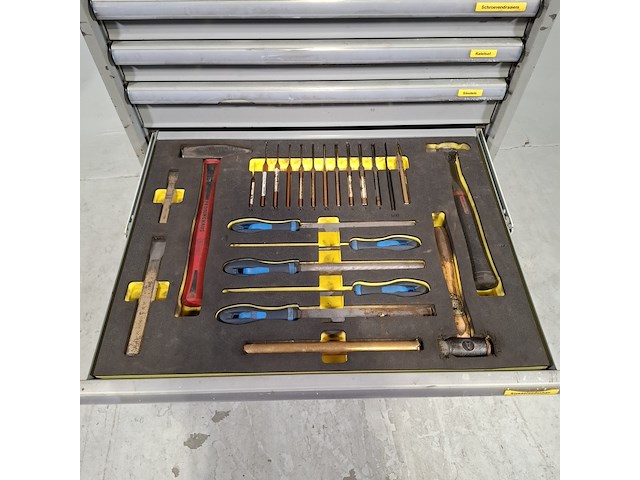 Gevulde gereedschapswagen, lista - afbeelding 12 van  12