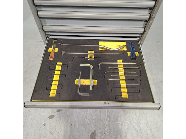 Gevulde gereedschapswagen, lista - afbeelding 2 van  12