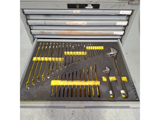 Gevulde gereedschapswagen, lista - afbeelding 11 van  12