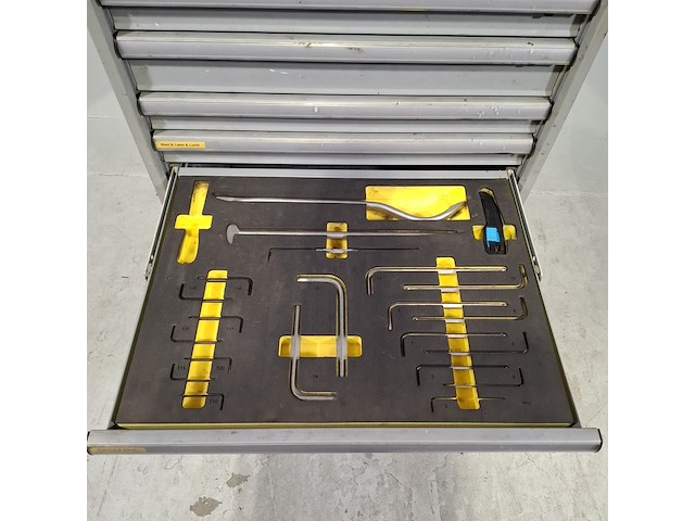 Gevulde gereedschapswagen, lista - afbeelding 3 van  12