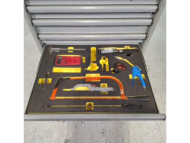 Gevulde gereedschapswagen, lista - afbeelding 2 van  12