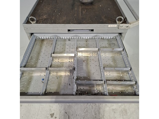 Gevulde gereedschapswagen, lista - afbeelding 8 van  12