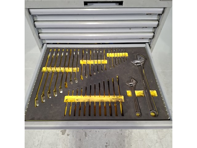 Gevulde gereedschapswagen, lista - afbeelding 11 van  12