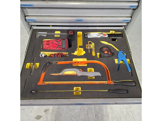 Gevulde gereedschapswagen, lista - afbeelding 2 van  12