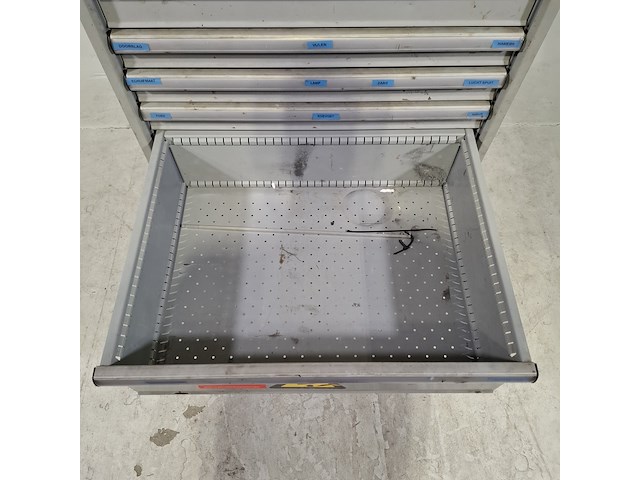 Gevulde gereedschapswagen, lista - afbeelding 4 van  12