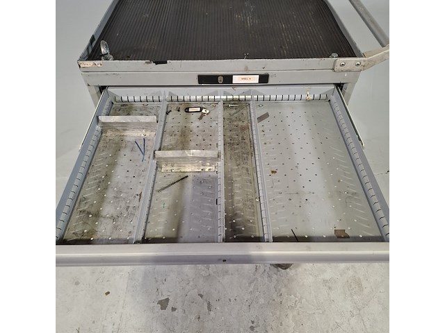 Gevulde gereedschapswagen, lista - afbeelding 8 van  12