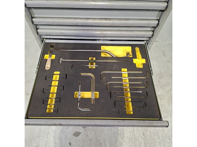 Gevulde gereedschapswagen, lista - afbeelding 3 van  12