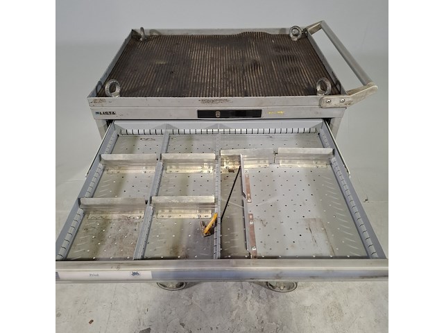 Gevulde gereedschapswagen, lista - afbeelding 8 van  12