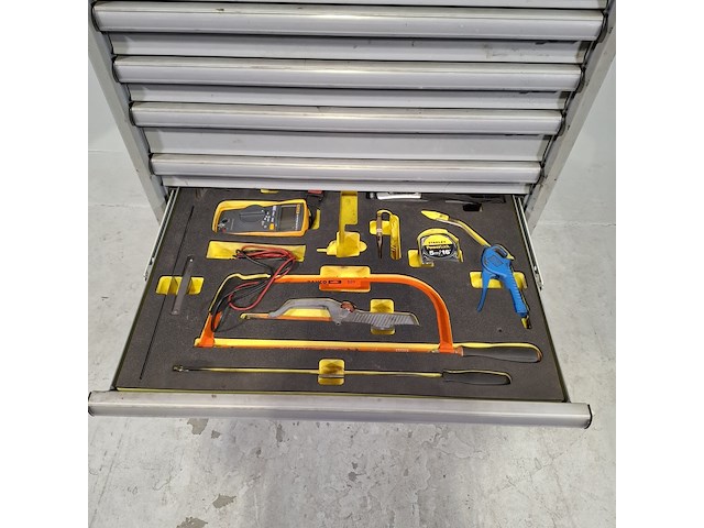 Gevulde gereedschapswagen, lista - afbeelding 2 van  12