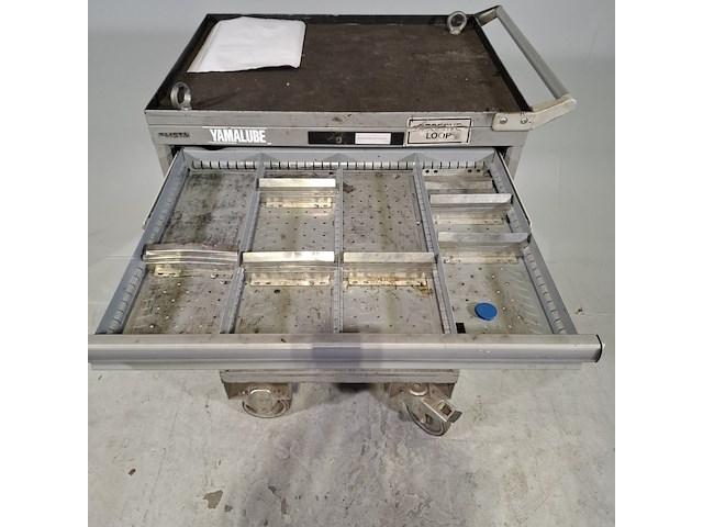 Gevulde gereedschapswagen, lista - afbeelding 8 van  12