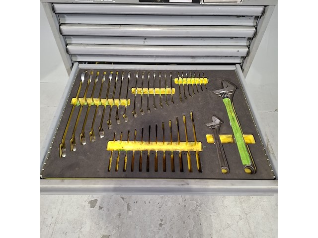 Gevulde gereedschapswagen, lista - afbeelding 11 van  12