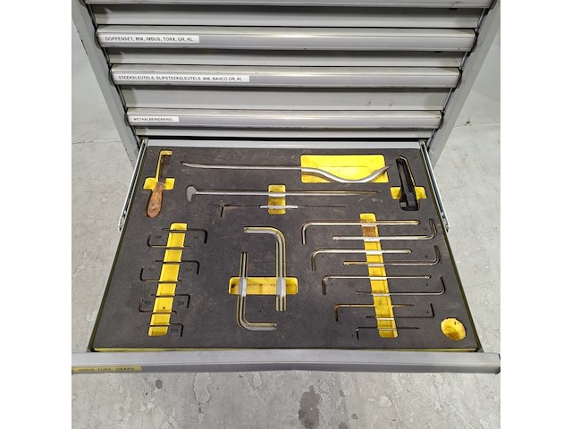 Gevulde gereedschapswagen, lista - afbeelding 11 van  11