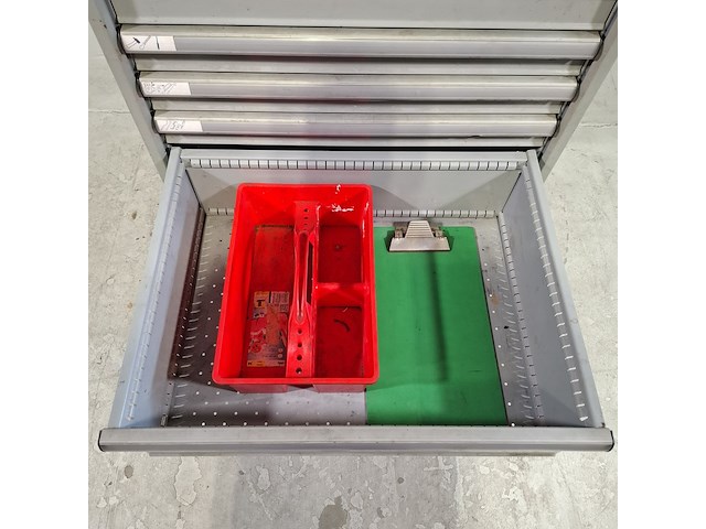 Gevulde gereedschapswagen, lista - afbeelding 2 van  10