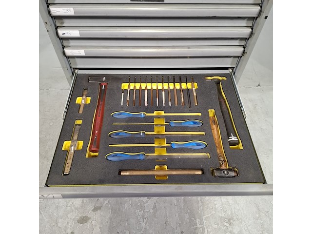 Gevulde gereedschapswagen, lista - afbeelding 8 van  10