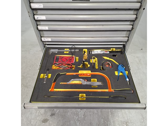 Gevulde gereedschapswagen, lista - afbeelding 9 van  10