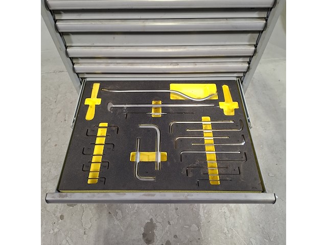 Gevulde gereedschapswagen, lista - afbeelding 10 van  10