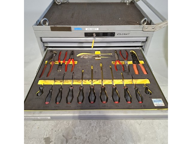 Gevulde gereedschapswagen, lista - afbeelding 5 van  10