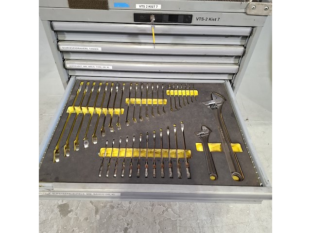 Gevulde gereedschapswagen, lista - afbeelding 7 van  10