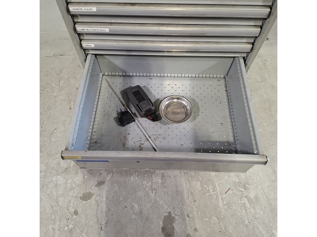 Gevulde gereedschapswagen, lista - afbeelding 2 van  10