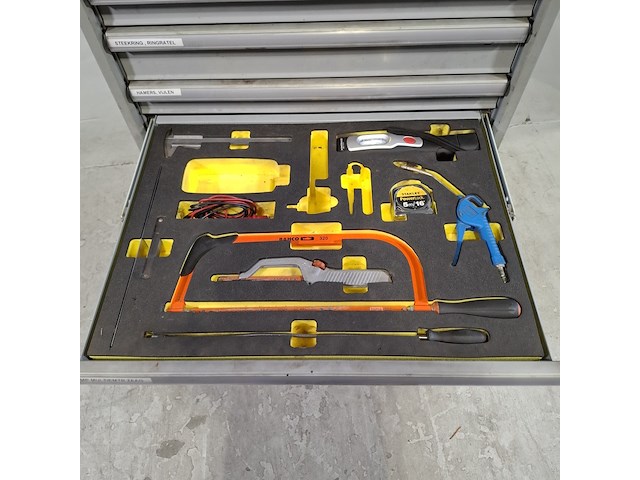 Gevulde gereedschapswagen, lista - afbeelding 9 van  10