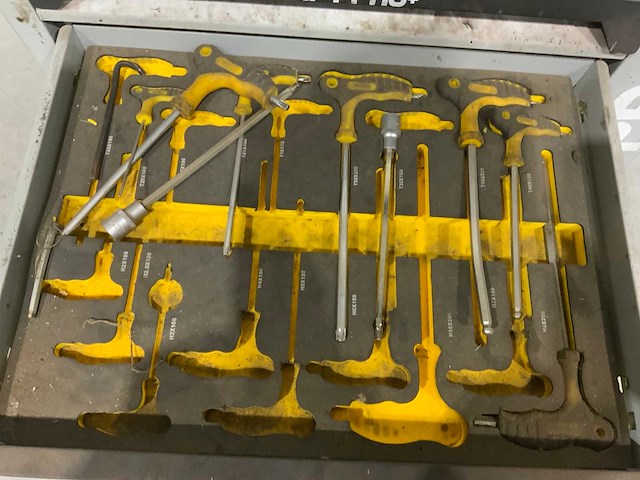 Gevulde gereedschapswagen - afbeelding 6 van  6