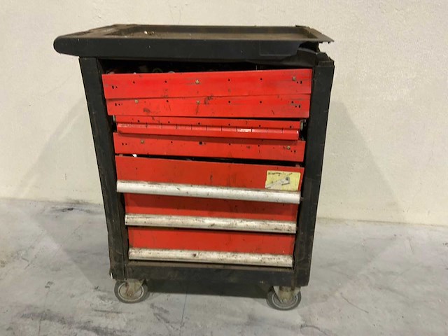 Gevulde gereedschapswagen - afbeelding 2 van  8