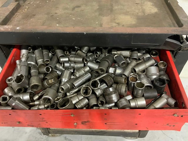 Gevulde gereedschapswagen - afbeelding 5 van  8