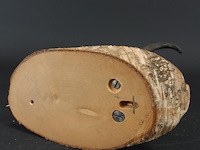 Gewei van een gemsbok op houten schild - afbeelding 5 van  5