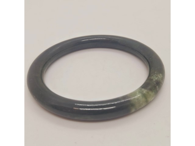 Gewichtige jade armband / bangle - afbeelding 2 van  4